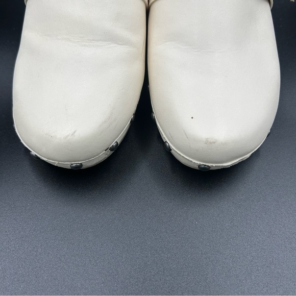 MIA ‎ Cream Clogs Sz 6.5 - Picture 3 of 9